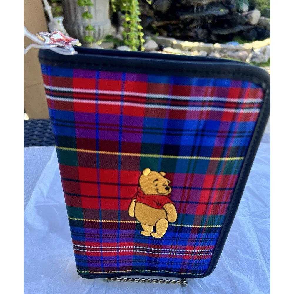 1997Disney Store Winnie The Pooh embroidered ￼laid Zip Planer Organizer Vintage